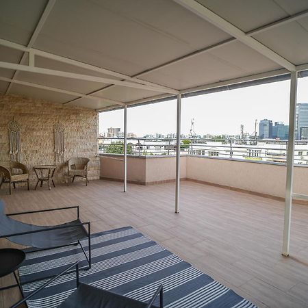 Penthouse With Huge Rooftop Terrace & City View ブカレスト エクステリア 写真