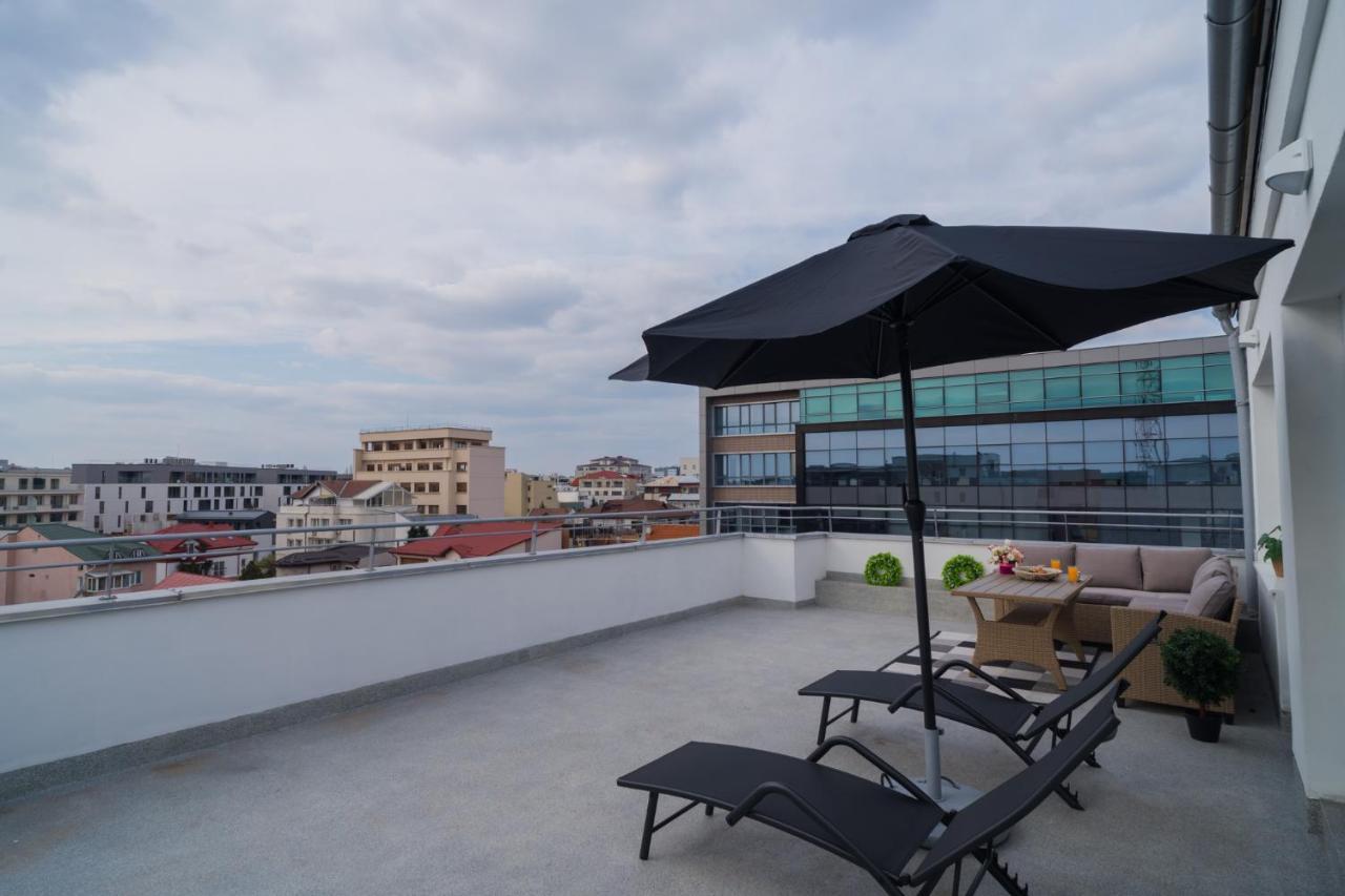 Penthouse With Huge Rooftop Terrace & City View ブカレスト エクステリア 写真