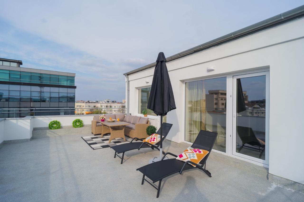 Penthouse With Huge Rooftop Terrace & City View ブカレスト エクステリア 写真
